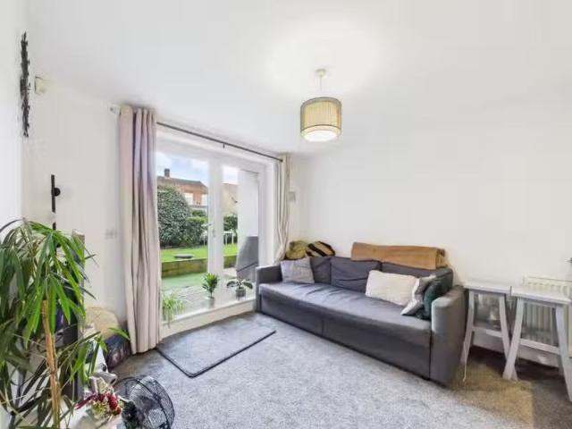 House for rent in Longlands, Halfway Street