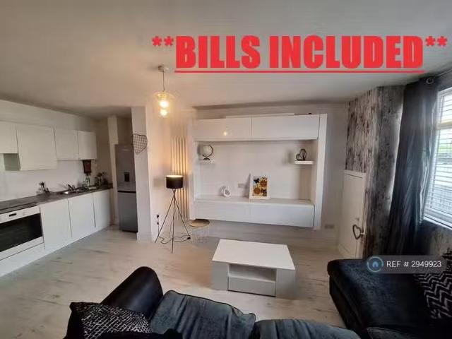 House for rent in Lee Bank, Greater Manchester