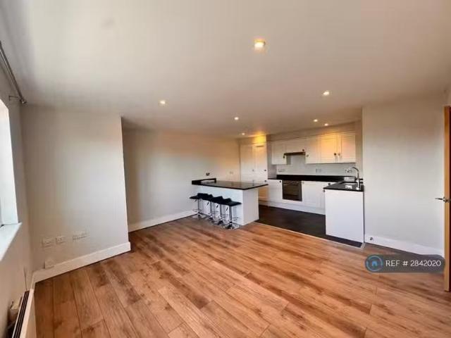 House for rent in Woodcote, Epsom