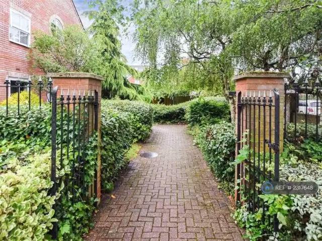 House for rent in Cove, Rushmoor