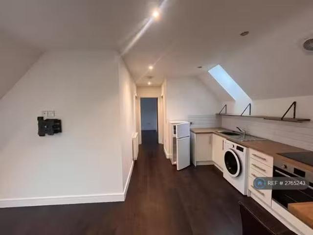 House for rent in New Bilton, Warwickshire
