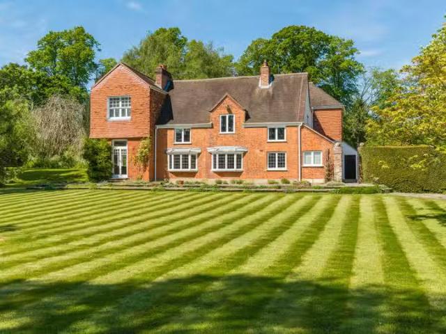 House for rent in Northwood, Greater London
