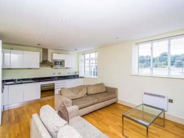 Apartment for rent in Sully, Wales