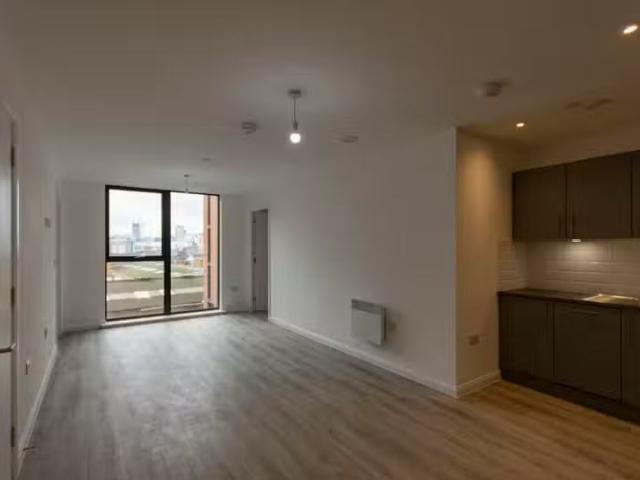Apartment for rent in Hatch End, Greater London