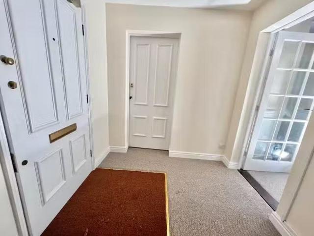 Apartment for rent in Chelmondiston, Suffolk