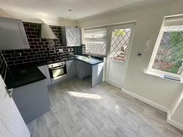 House for rent in Birkenshaw Bottom, Birkenshaw