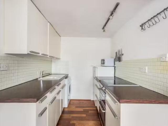 Apartment for rent in Westbourne Green