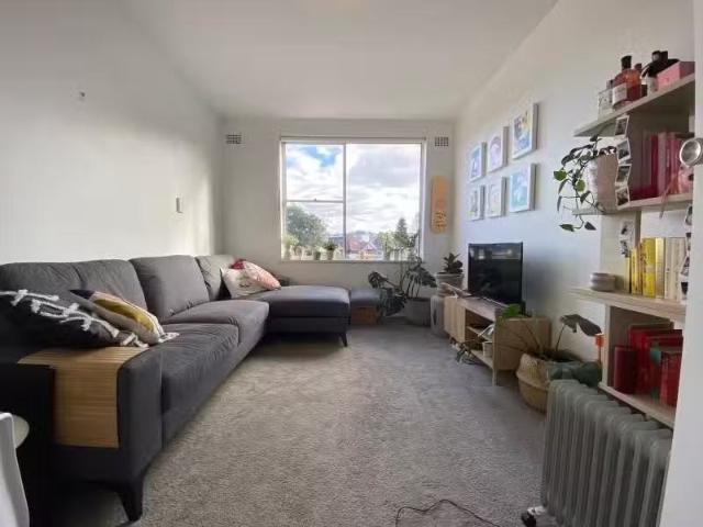Apartment for rent in Seven Ways, Sydney