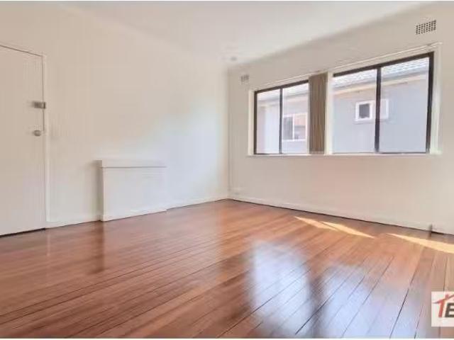 Apartment for rent in Seven Ways, Sydney