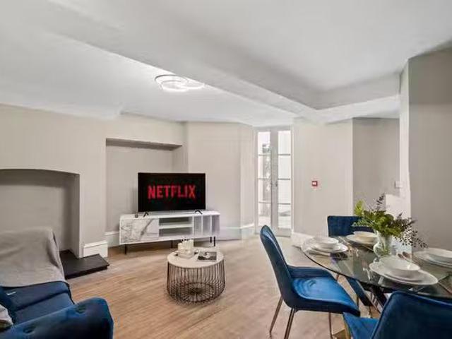 Apartment for rent in Belle Isle, West Yorkshire