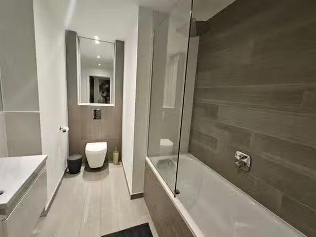 Apartment for rent in London Borough of Croydon, Purley