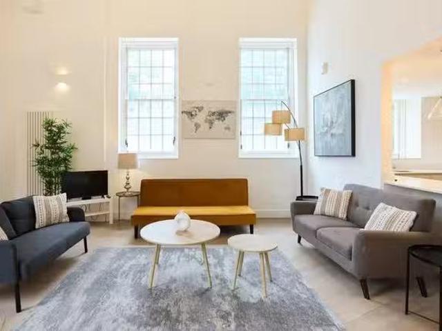 Apartment for rent in Red Hill, Surrey