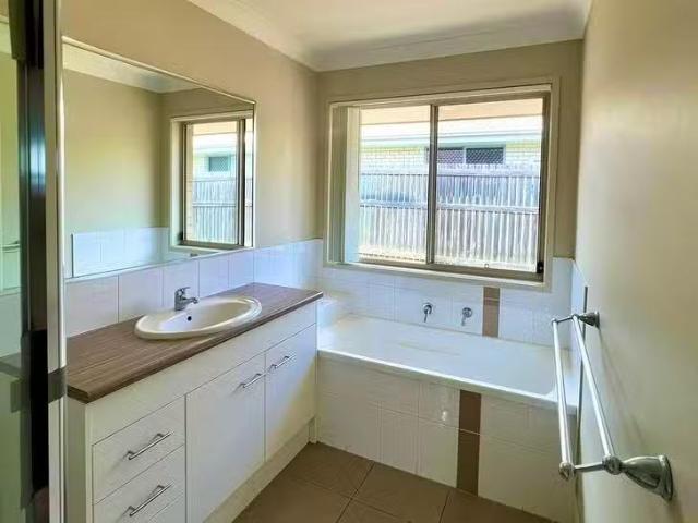 House for rent in Gracemere, Queensland