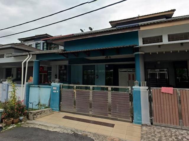 Terraced House for sale in Malaka