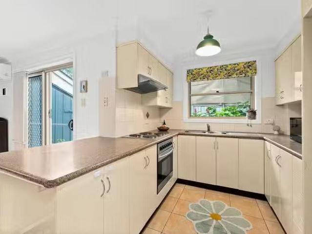 House for rent in Wollongong West, New South Wales