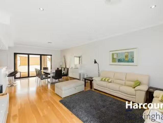 House for rent in Shoalwater, Western Australia