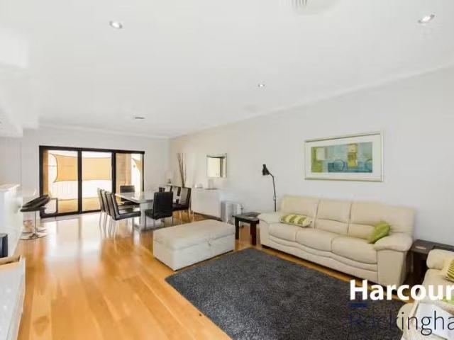 House for rent in North Coogee, Western Australia