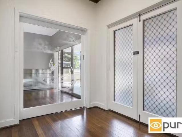 House for rent in Como, Western Australia