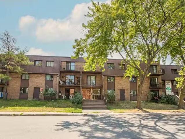 Condo for rent in St. Leonard's, Quebec