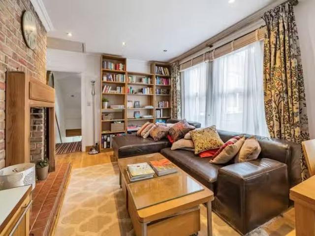 House for rent in Hale End, Greater London