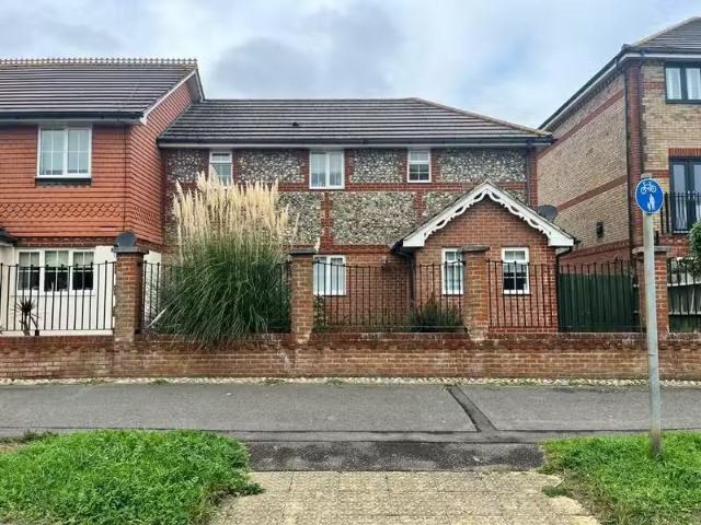 House for rent in Crumbles, Eastbourne