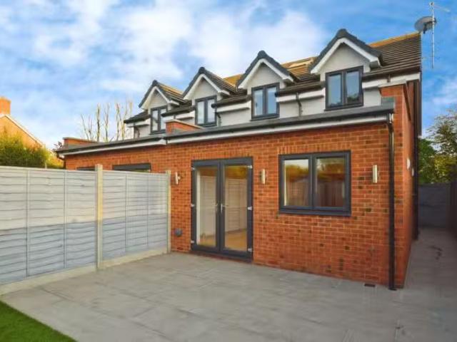 House for rent in Five Acres, Hertfordshire