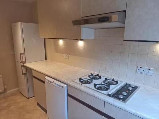 Apartment for rent in Branksome Chine, Branksome Park