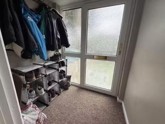 House for rent in Green Close, Warwickshire
