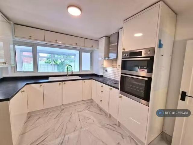 House for rent in Streetly, West Midlands