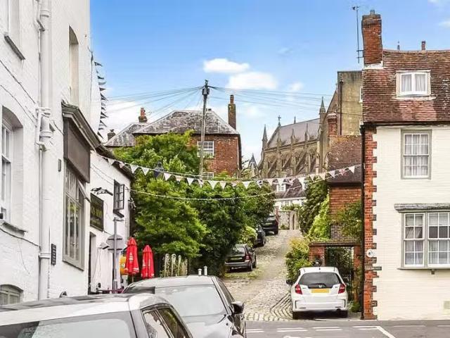 House for rent in Arundel, Clapham