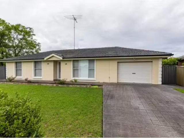 House for rent in St Clair, Sydney