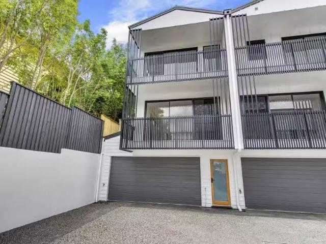 Condo for rent in Toombul, Queensland