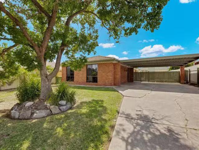 House for rent in West Wodonga, Victoria