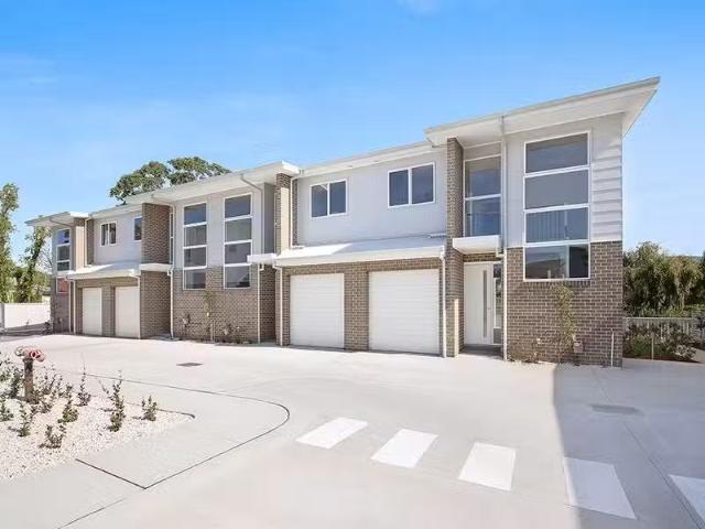 Condo for rent in Wollongong West, New South Wales