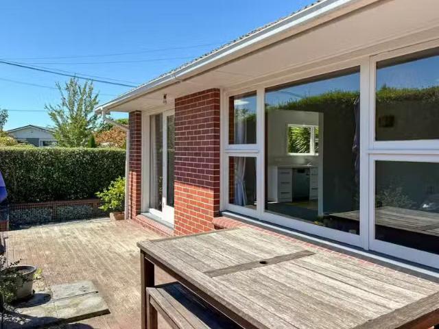 House for rent in Chaslands, Canterbury