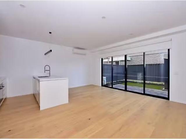 Condo for rent in Sydney, New South Wales
