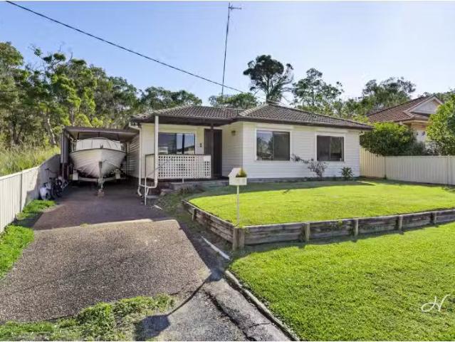 House for rent in Summerland Point, New South Wales