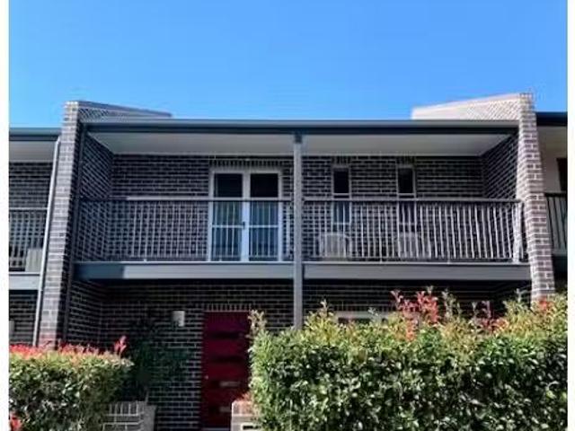Condo for rent in Piallamore, New South Wales