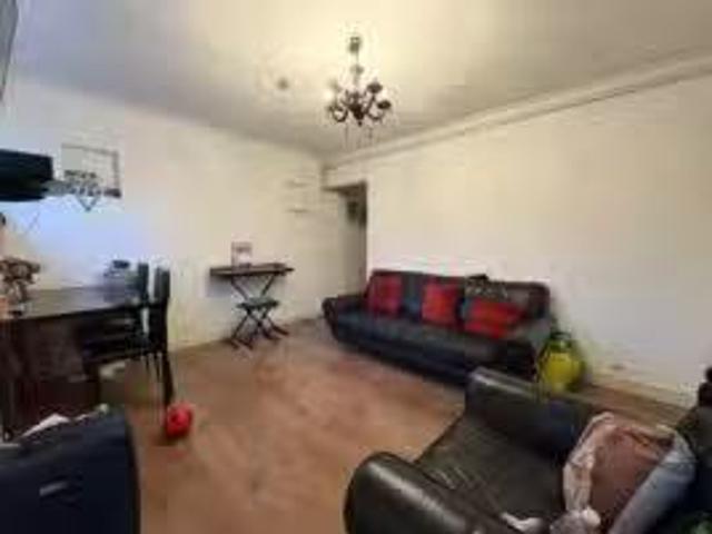 Apartment for rent in Heol-las, Surrey