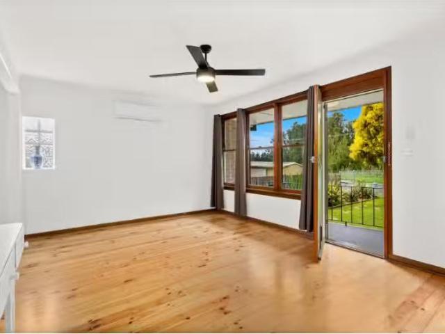 House for rent in Wollongong West, New South Wales