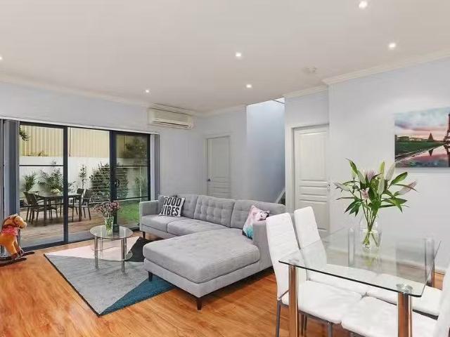 Condo for rent in Sydney, New South Wales