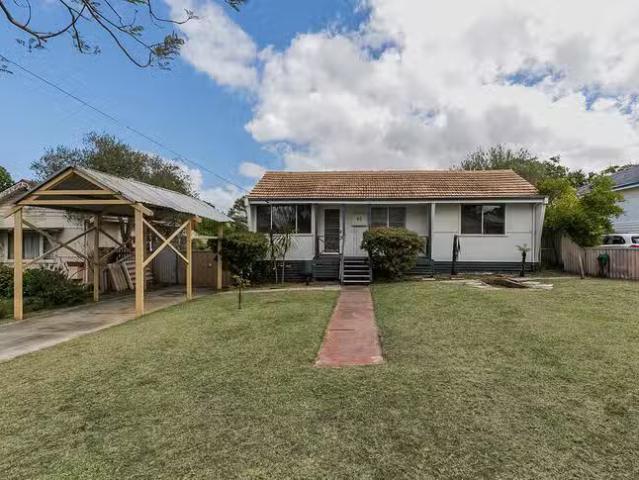 House for rent in Calista, Western Australia