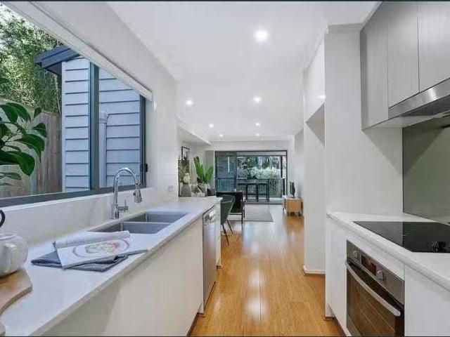 Condo for rent in Toombul, Queensland