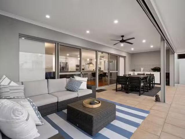 House for rent in North Coogee, Western Australia