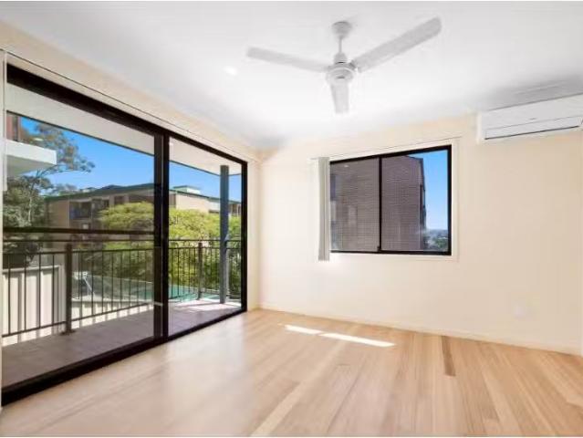 Condo for rent in Toombul, Queensland