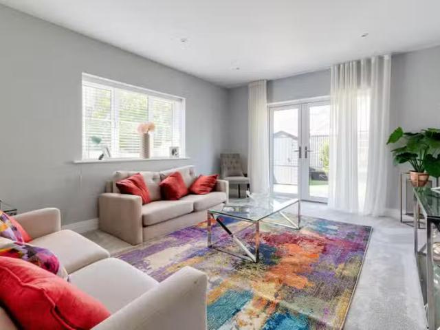 House for rent in Five Acres, Hertfordshire