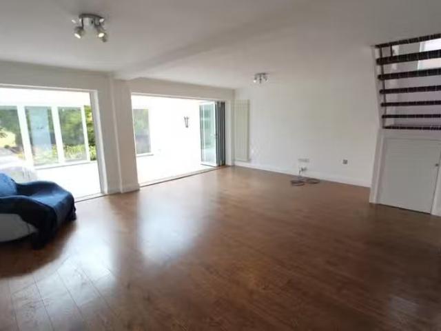 House for rent in Navestock Side, Essex