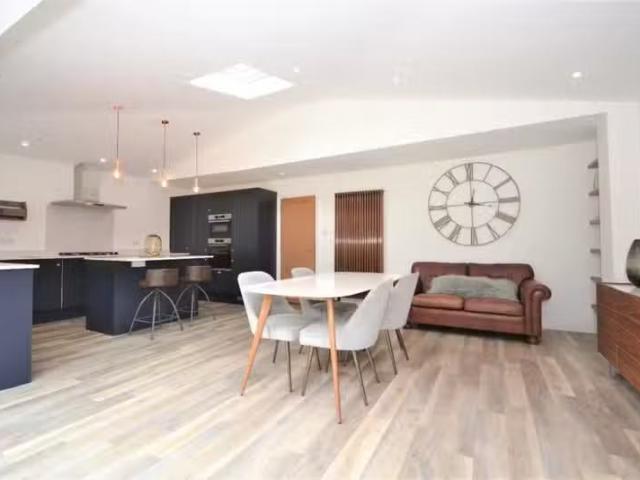 House for rent in Navestock Side, Essex