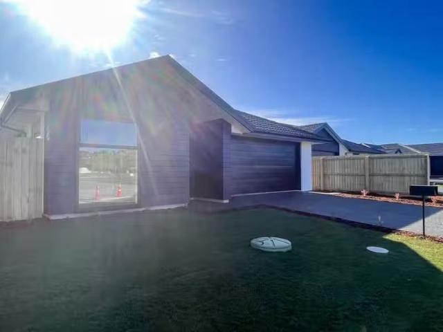 House for rent in Chaslands, Canterbury