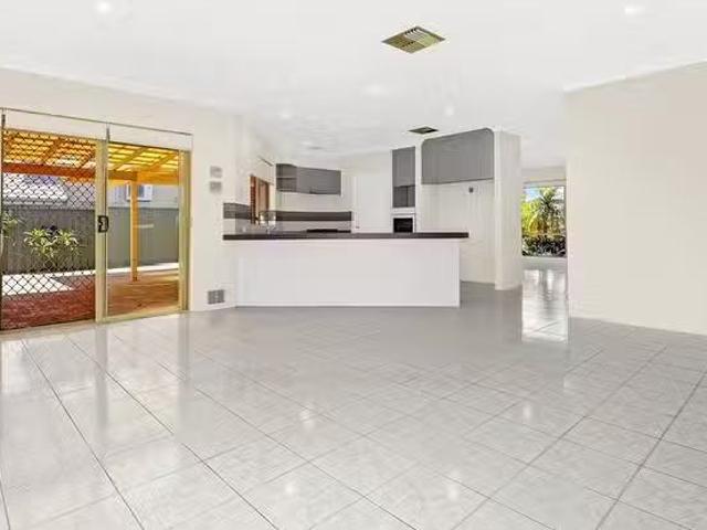 House for rent in Winthrop, Western Australia